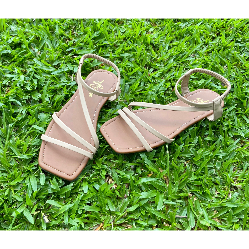 Xăng đan nữ- sandal học sinh 3 dây mảnh dễ thương ,dễ phối đồ -dép may sẵn siêu bền giá hạt dẻ