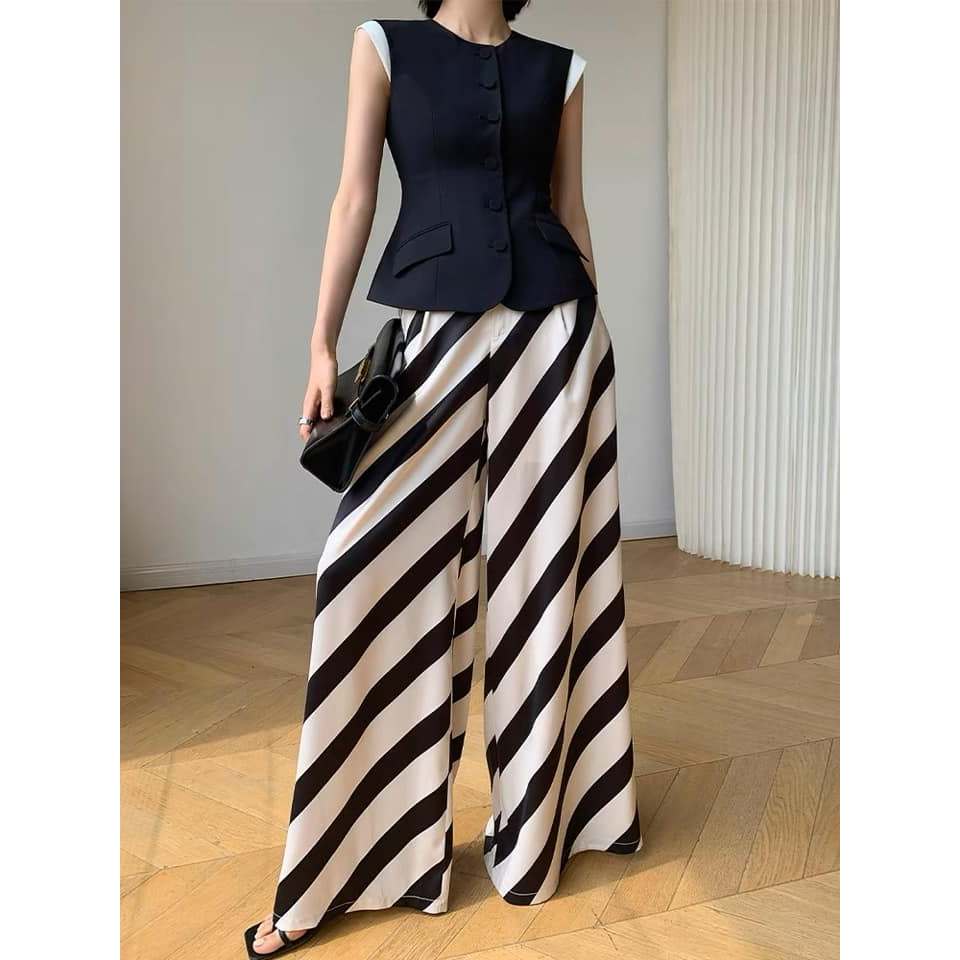 Set áo gile chờm tay pha trắng + quần xuông kẻ chéo đen trắng Eclipse Clothing