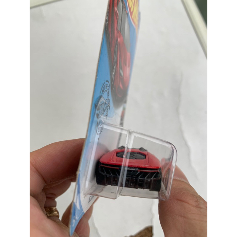 Hot Wheels ‘16 Lamborghini Centenario Roadster