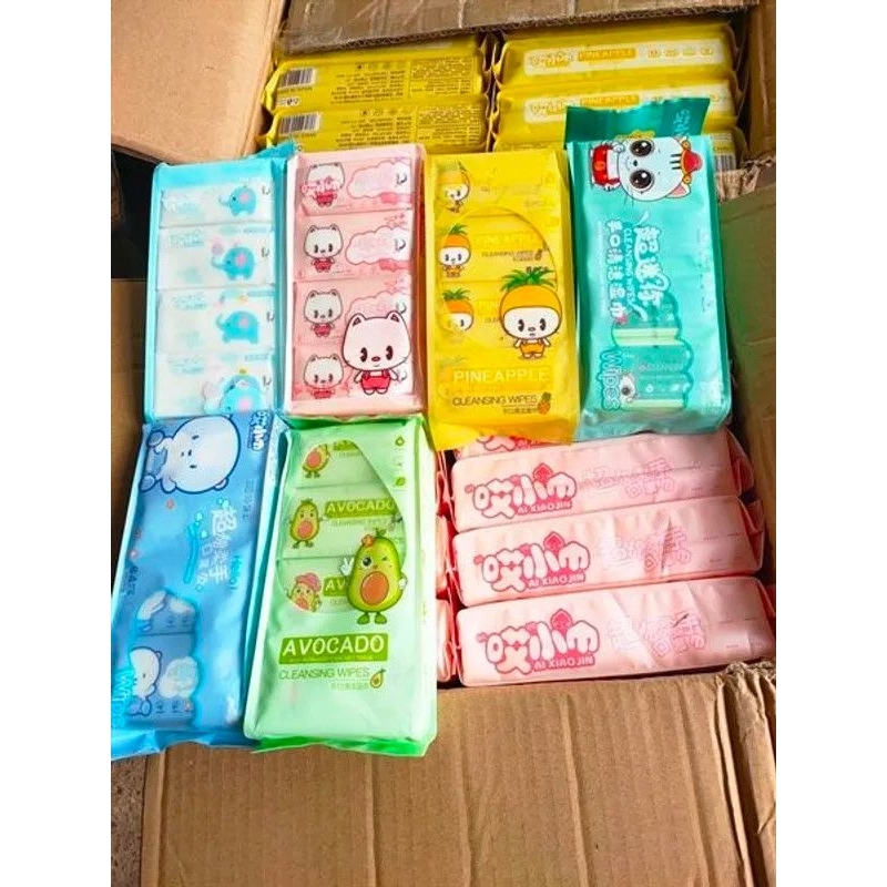 Khăn ướt Mini bỏ túi tiện lợi mẫu hoạt hình dễ thương