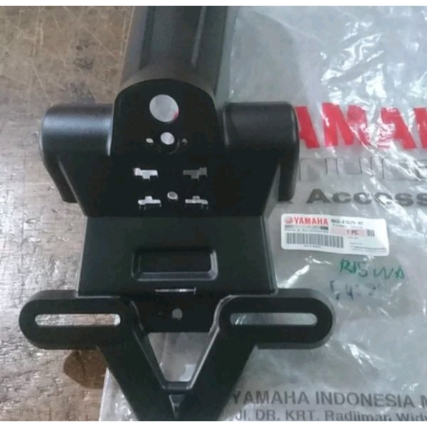 Dè chắn bùn sau Yamaha R15 v3