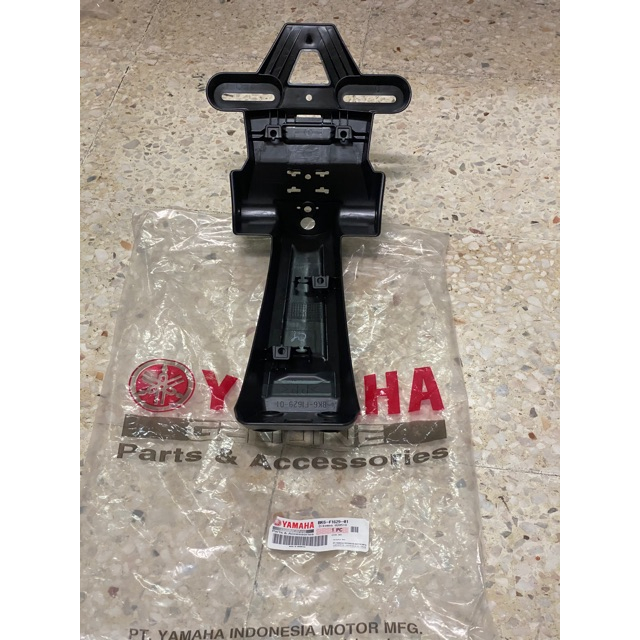 Dè chắn bùn sau Yamaha R15 v3