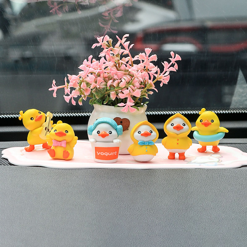 Bộ 6 vịt trang trí tap lô ô tô, gắn mũ bảo hiểm, gắn xe máy, xe đạp. Trang trí tiểu cảnh, bàn làm việc, góc học tập.