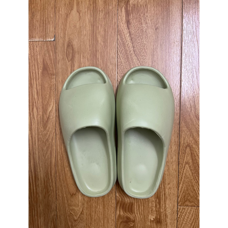 Dép new sz 38 nhưng 36-37 mang xinh hơn