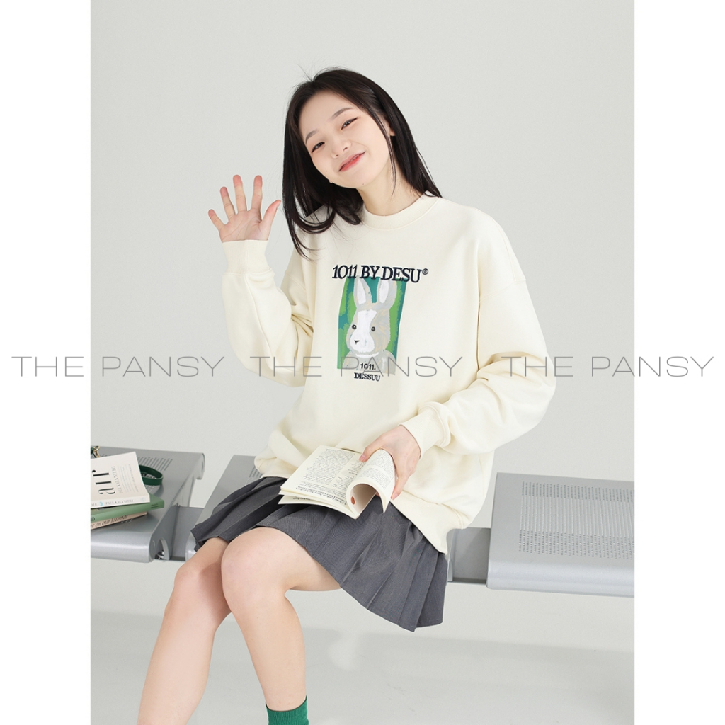 Áo sweater Dessuu hình in thỏ xám logo thêu 1011 BY DESSUU Mã 110