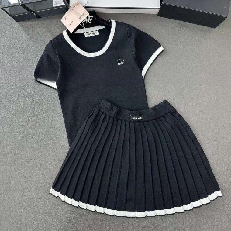 Set Len MiuMiu Kèm Chân Váy Xếp Ly ,Phong Cách Hàn Quốc ,T2155