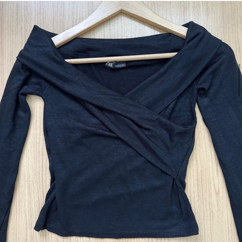 Pass - Áo thun tay dài