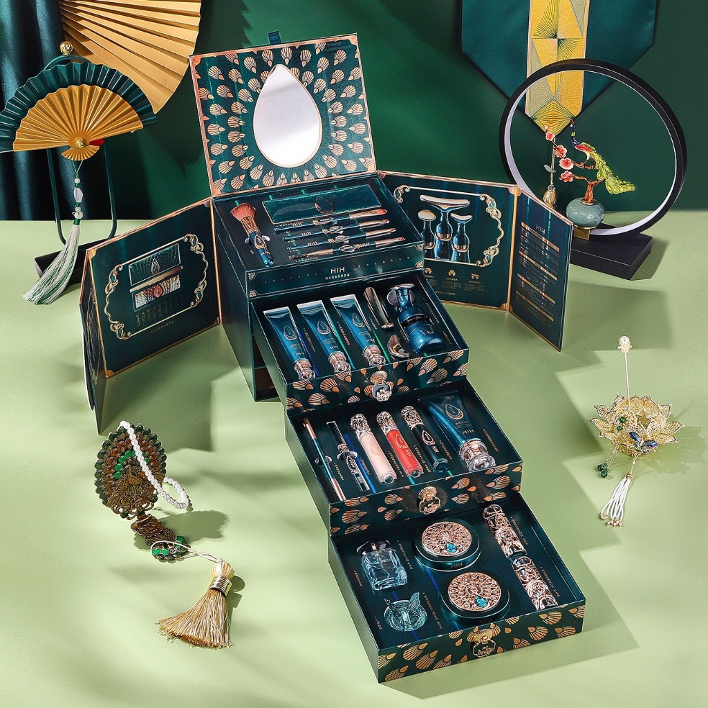 Hộp quà tặng trang điểm 4 tầng 24 món nhà HiH nội địa Trung đi kèm túi đựng --Quà tặng bạn gái 20/10,sinh nhật,noel,..