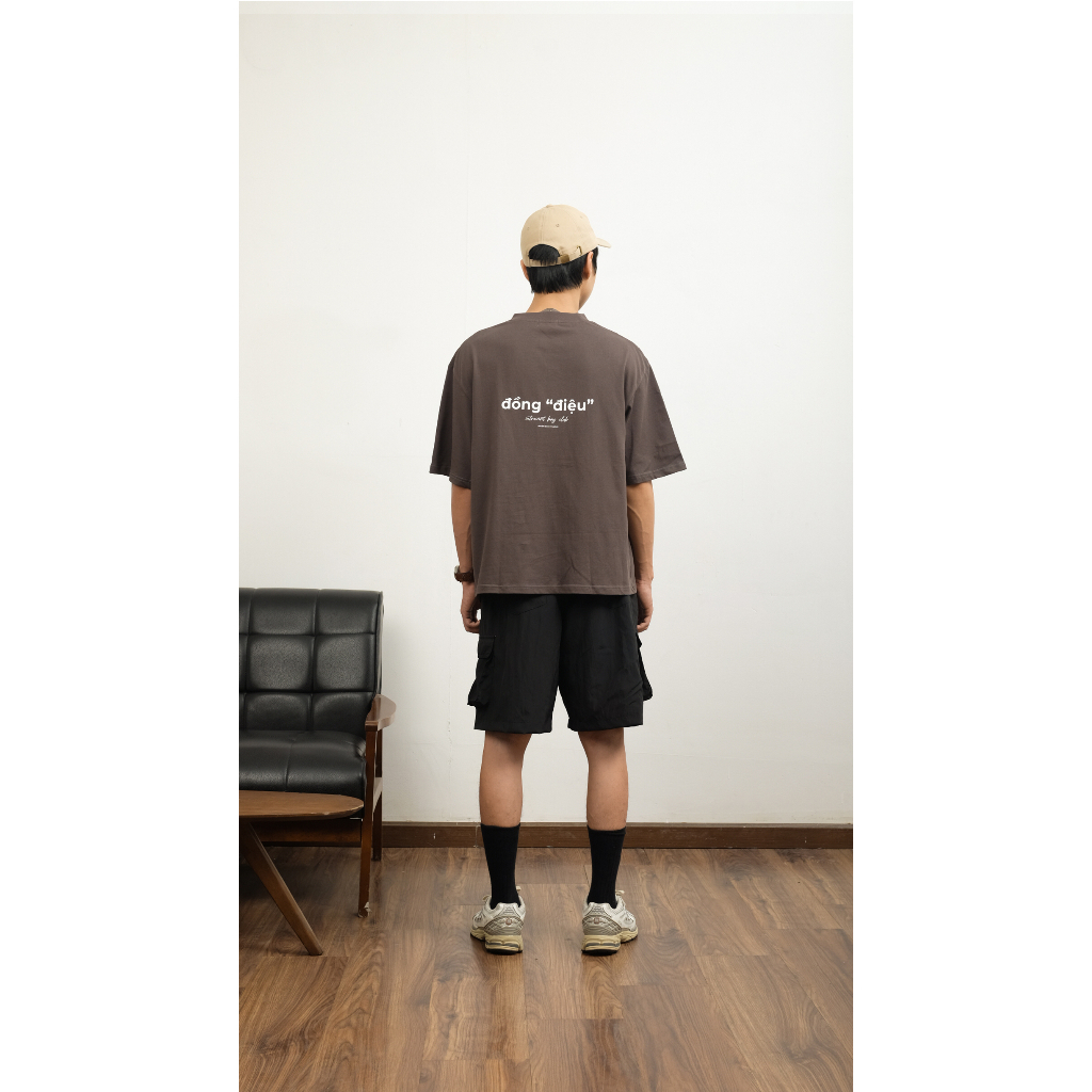 Áo thun Đồng "Điệu" - Màu Xám Đen - Introvert Boy Club