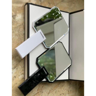 Gương Chanel