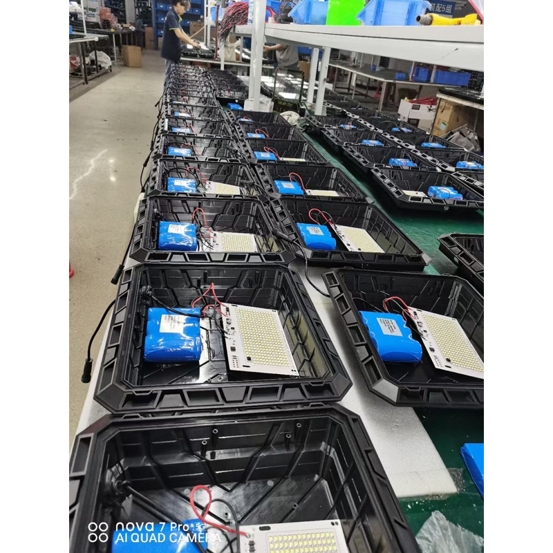 Đèn Pha Năng Lượng 100W - 200W