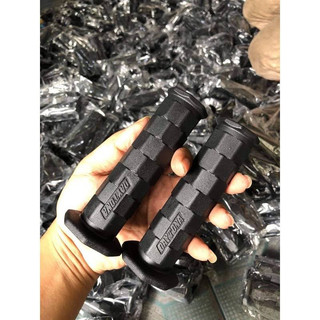 Cặp Bao tay Daytona gắn các loại bao tay xe máy cao su chắc chống trơn trượt giá sỉ cho tiệm sửa xe baotay daytona