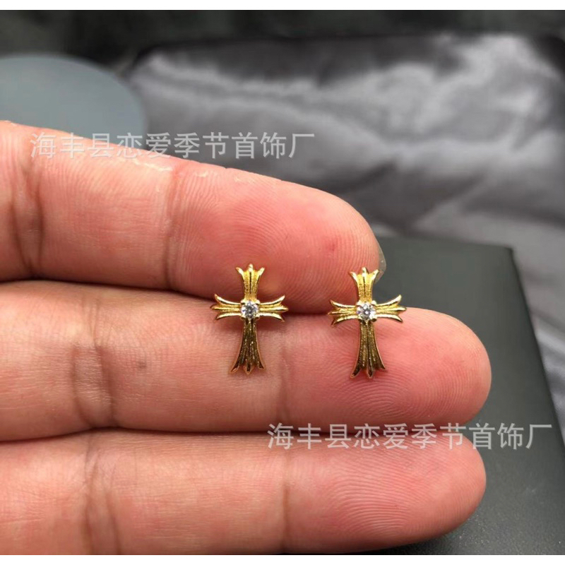 KHUYÊN TAI CHROME HEART Vàng Đính Đá CH-447 -BÔNG TAI Thánh Giá Chrome heart Vàng CH / Chrome heart earrings Gold