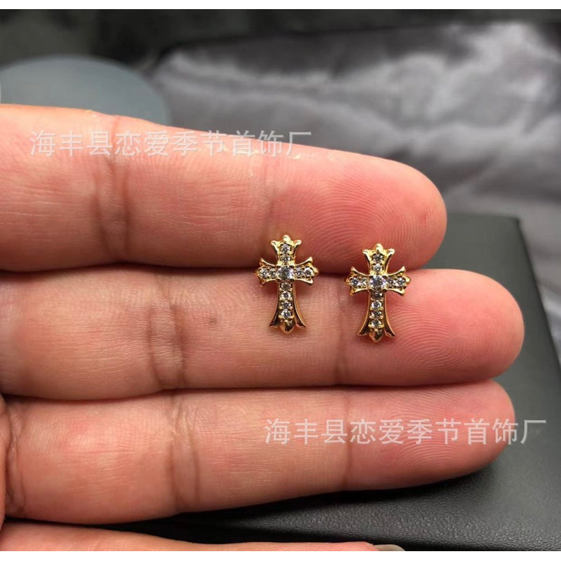 KHUYÊN TAI CHROME HEART Vàng Đính Đá CH-447 -BÔNG TAI Thánh Giá Chrome heart Vàng CH / Chrome heart earrings Gold