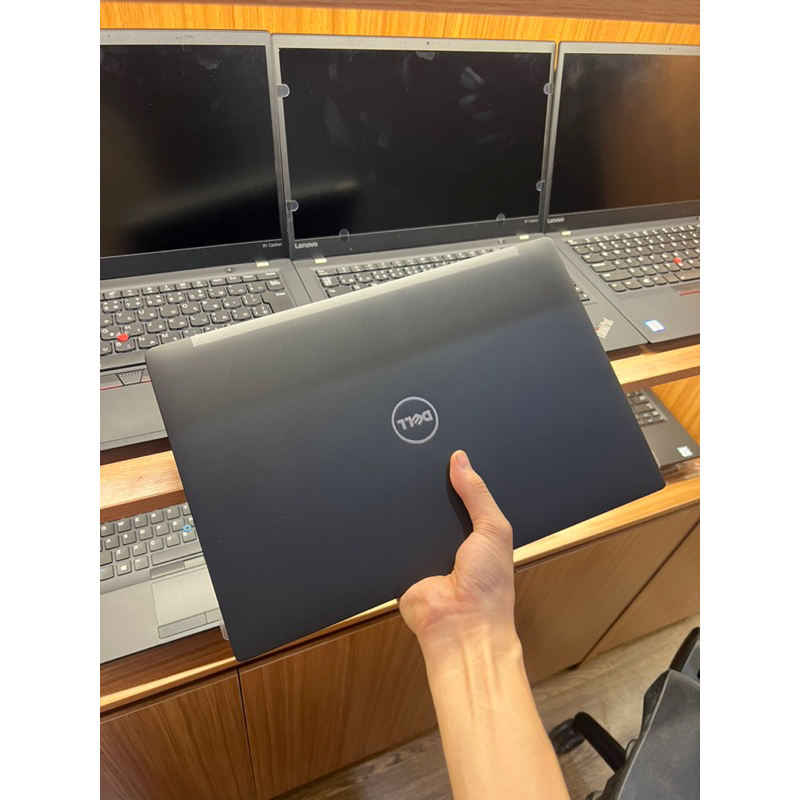 Laptop Dell Latitude 7490 Core i7-Gen 8 Ram 16G SSD 256 Màn Full HD Đẹp 99% Bất Chấp Giá Zin mỹ