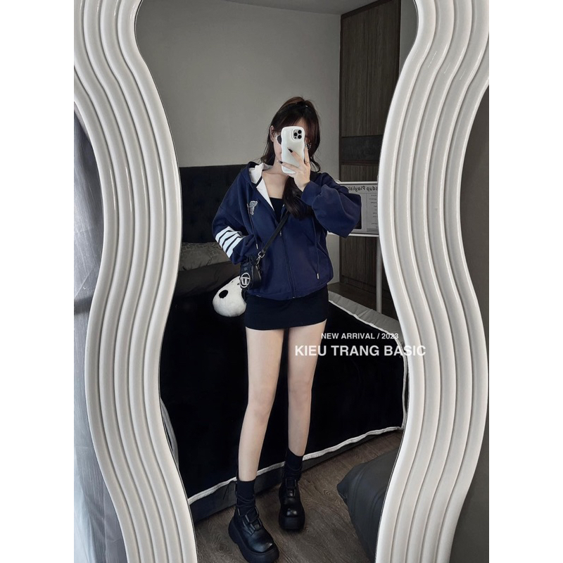 Khoác Nỉ Thom Logo Chó Thêu