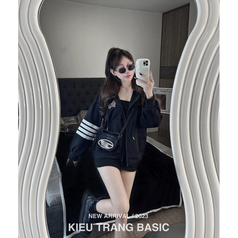 Khoác Nỉ Thom Logo Chó Thêu