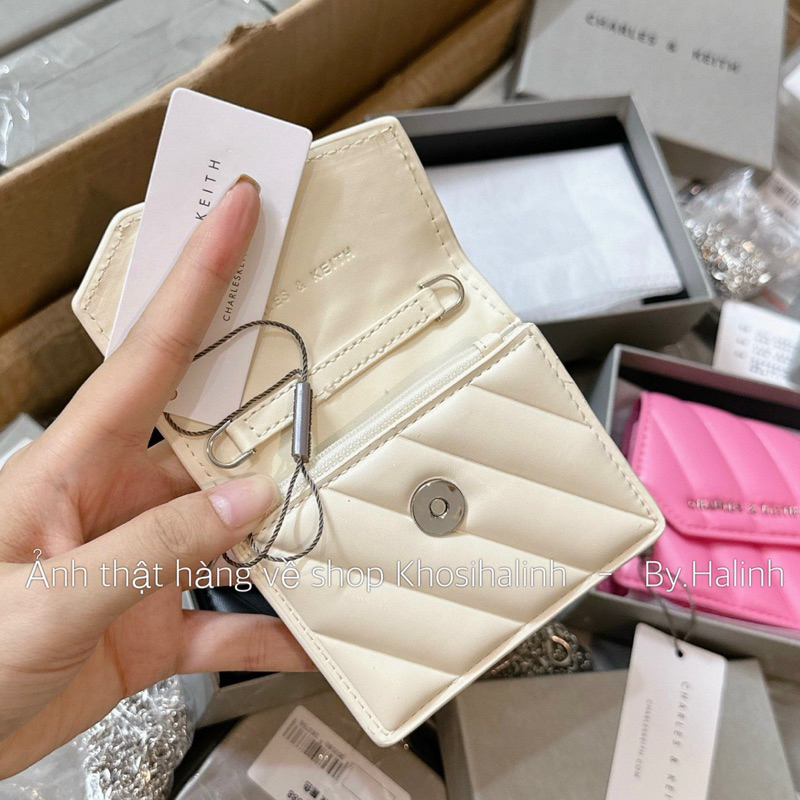 Ví Mini CK Đeo Chéo Vân Sọc Nắp Chéo Full Box Chuẩn Loại 1