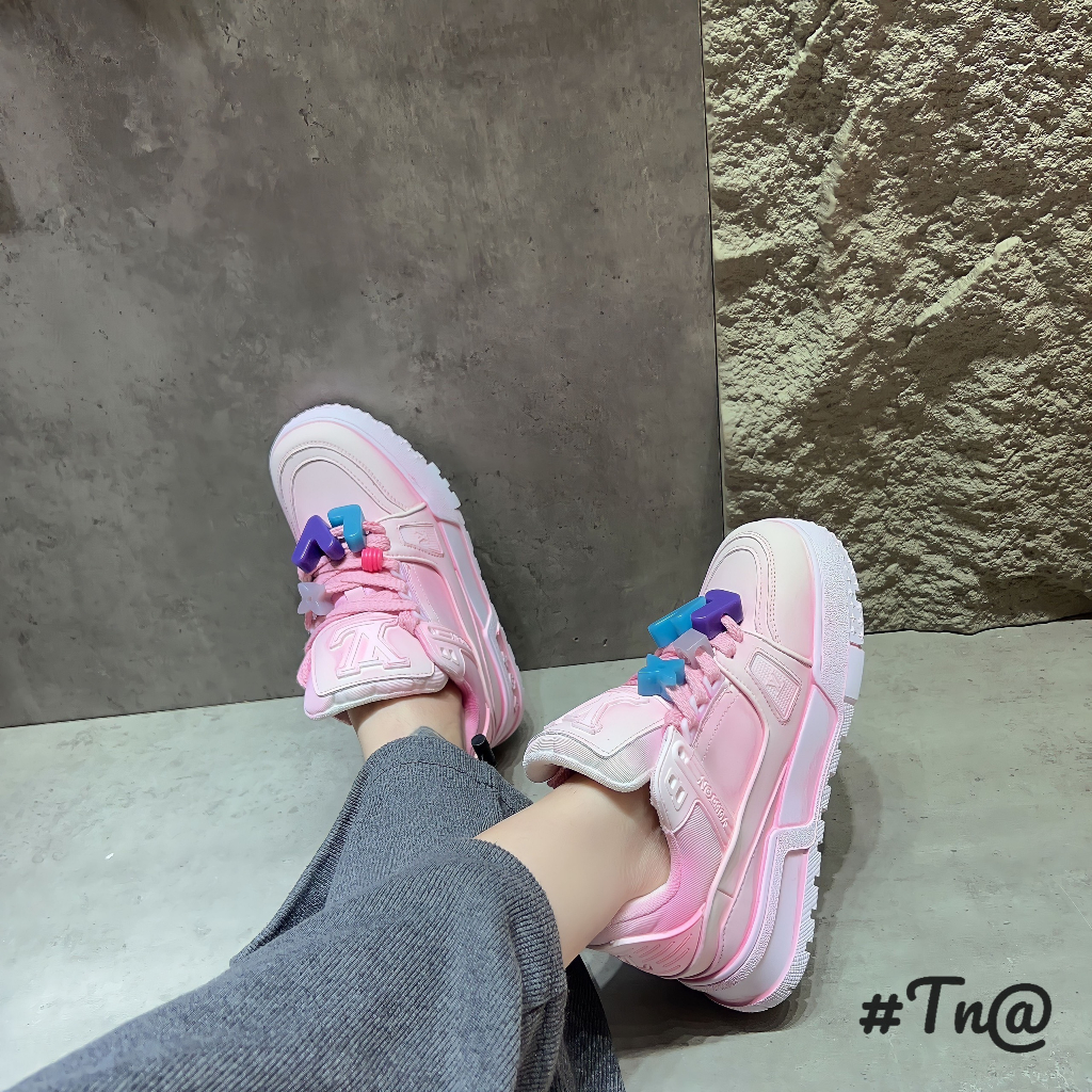 GIÀY THỂ THAO LV CHARM