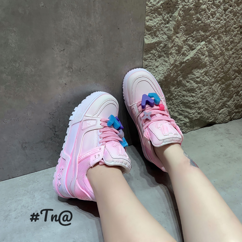 GIÀY THỂ THAO LV CHARM