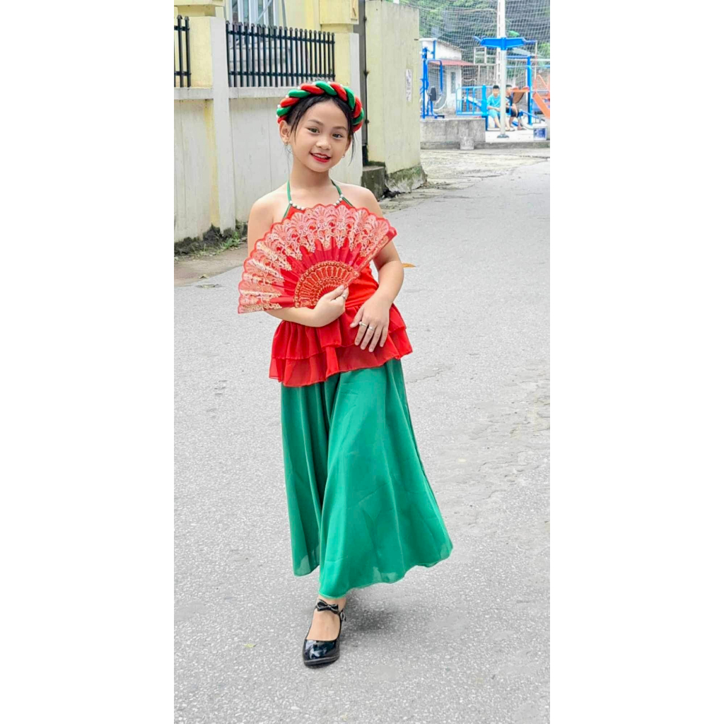 Váy yếm bé gái trung thu in hình sư tử, yếm trung thu bé gái