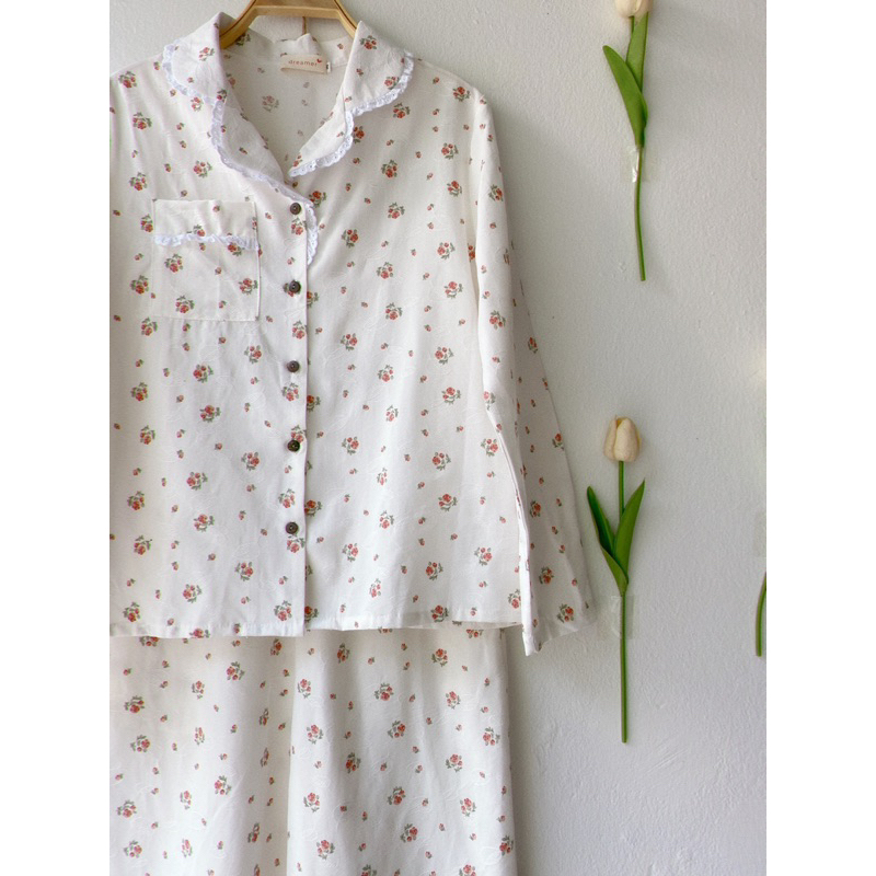 RED FLORA PIJAMA Bộ mặc nhà pijama nữ dài tay phối viền bèo hoa nhí