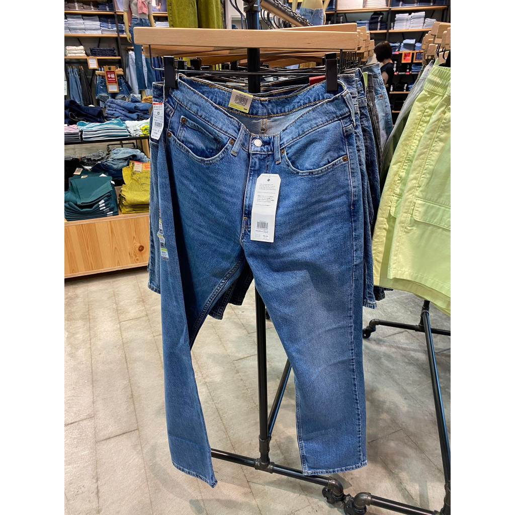 Levi's TAPER FIT sẵn size 30 32