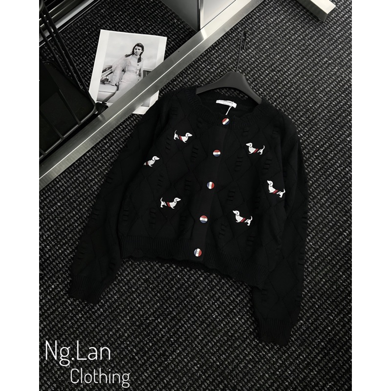 Áo len thom thêu hoạ tiết