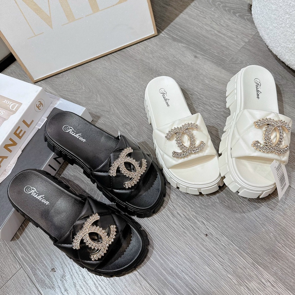 Dép nữ quai ngang Đính Đá Chữ CC, dép đế bánh mì nữ tăng chiều cao 3cm