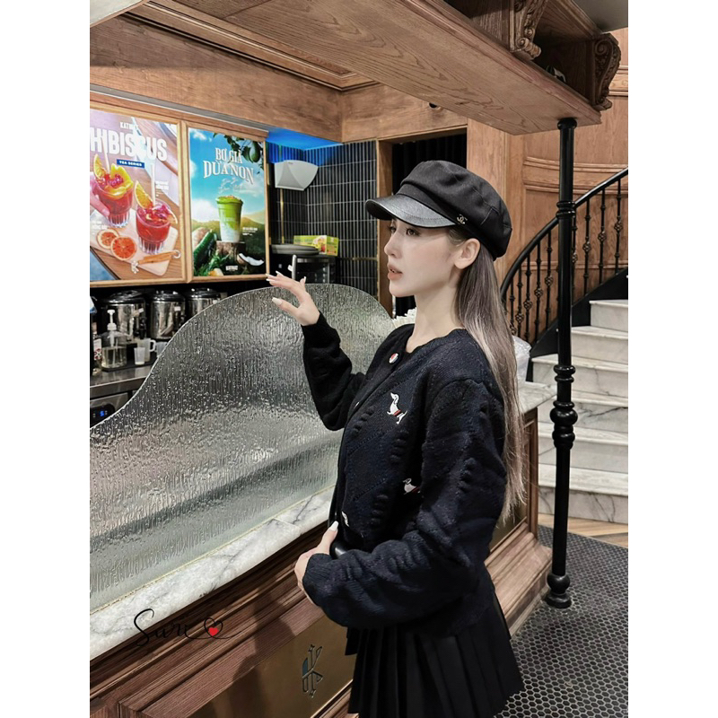 Áo len thom thêu hoạ tiết