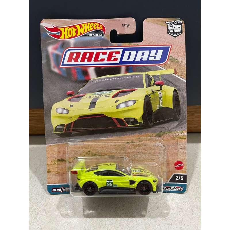 Xe mô hình đồ chơi bánh cao su Hotwheels 1:64 PREMIUM - CAR CULTURE - Aston Martin Vantage GTE