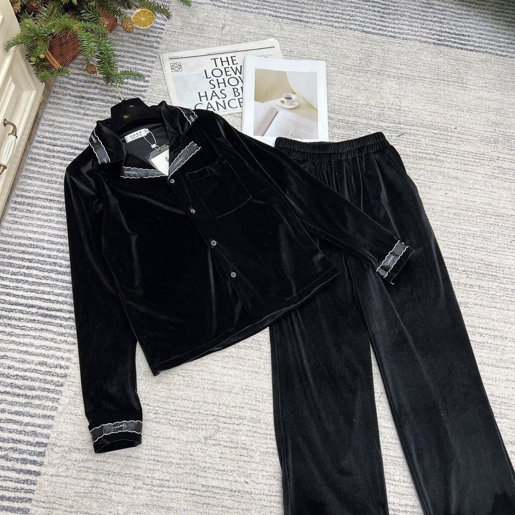 SET PIJAMA NHUNG VIỀN CHỮ CHÀ NEO HÀNG QC