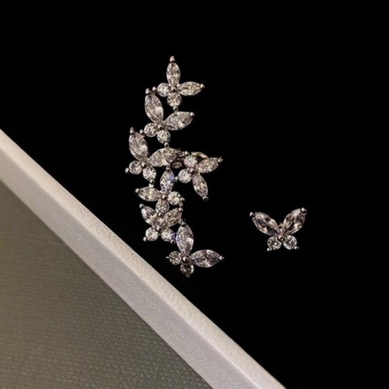 Khuyên Kẹp Vành Tai Hoa 4 Cánh BUFF NHÀ NHỎ 1470