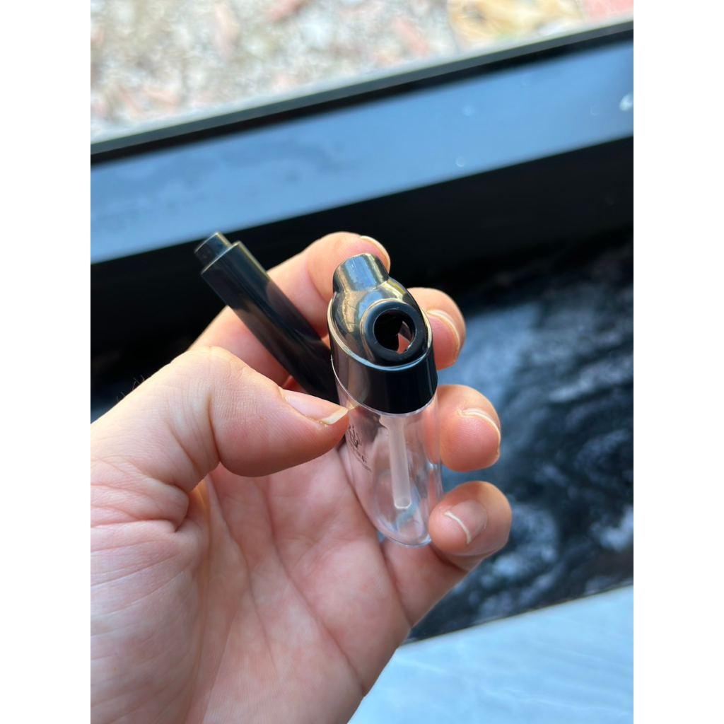 Đầu lọc thiết kế nhỏ gọn, thuận tiện mang đi du lịch.