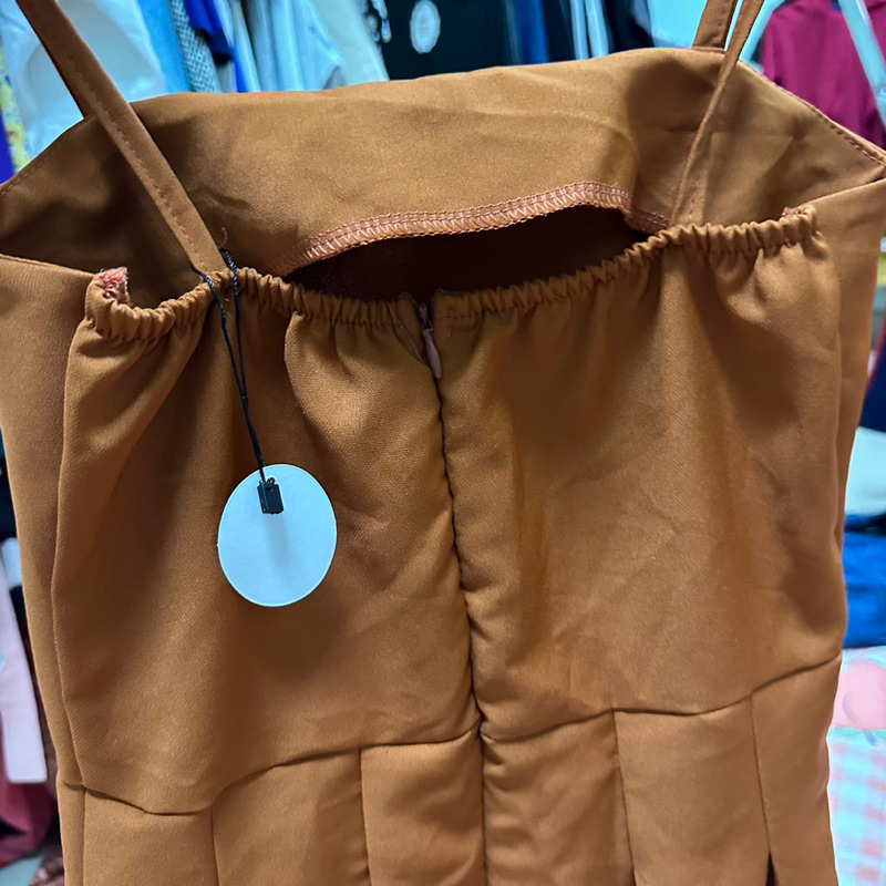 Đầm dự tiệc tiểu thư , hai dây màu nâu xinh xắn