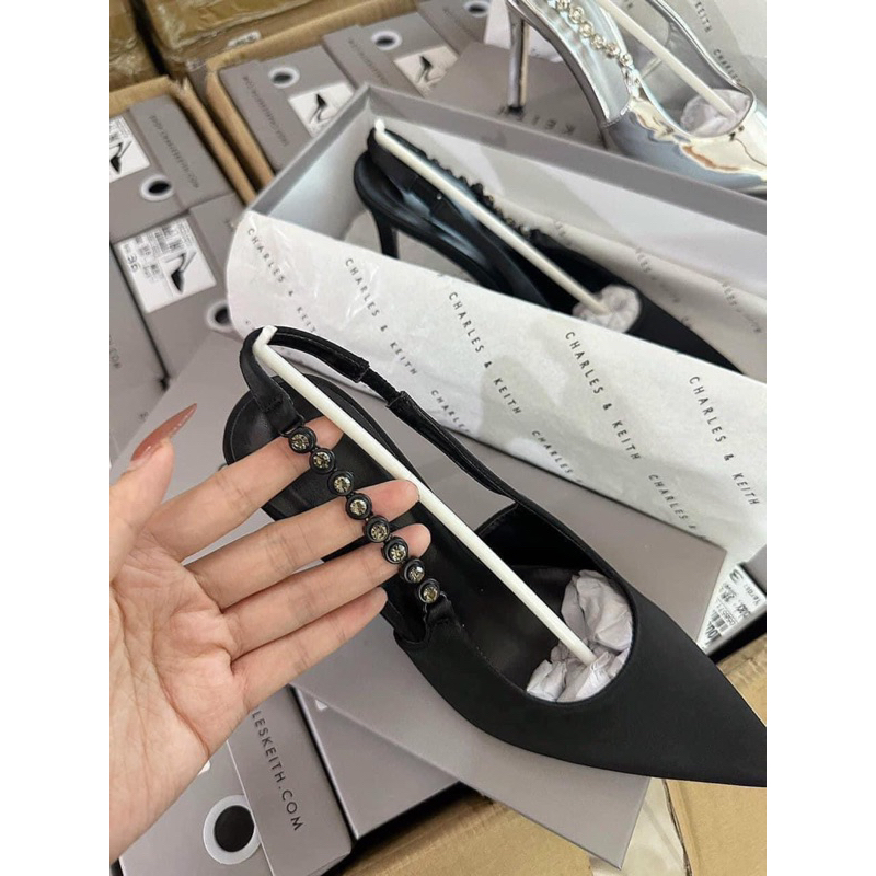 MÃ  YF7840 GIẦY CAO GÓT MŨI NHỌN QUAI ĐÁ 2M full box