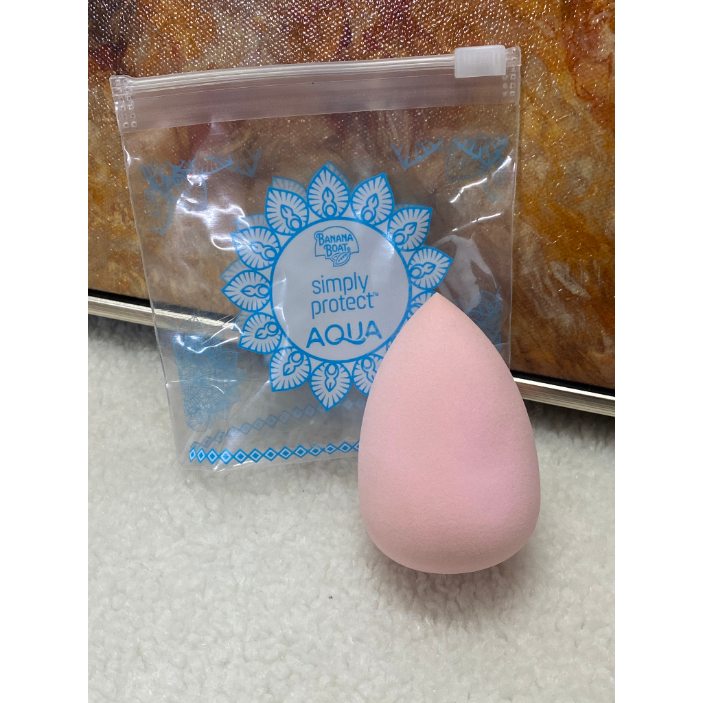 Mút trang điểm Banana Boat Simply Protect Aqua