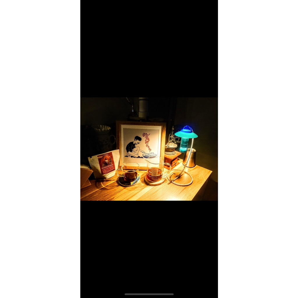 Đèn dã ngoại, cắm trại chống thấm - 2200mAh