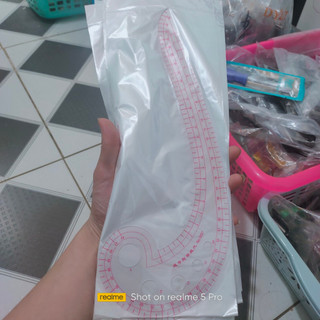 thước dẻo vẽ cong  đường nách