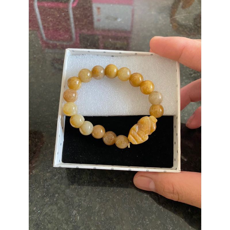 Vòng tay đá thạch anh vàng vân 10 ly charm Tỳ Hưu