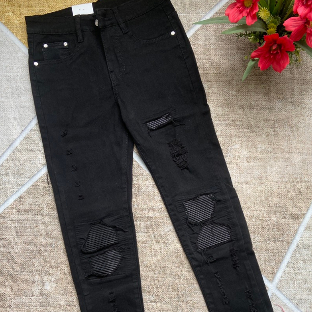 Quần bò jean nam dài đen rách vá da đẹp mẫu mới chất jean co giãn chuẩn form giá tốt