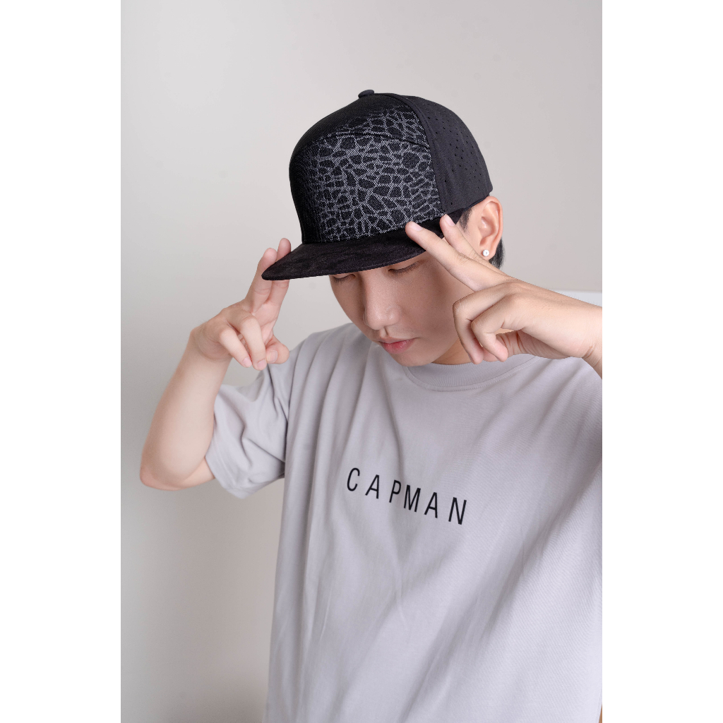 Mũ snapback màu đen camo CAPMAN lưỡi ngang CM37