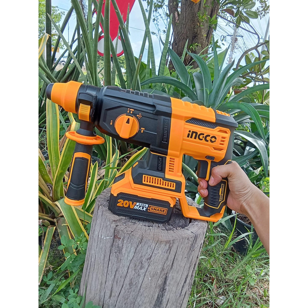 Bộ combo Máy khoan đục bê tông CRHLI20228 , Máy mài góc CAGLI201008, Máy siết vít CIRLI2017 Brushless dùng pin Ingco 20V