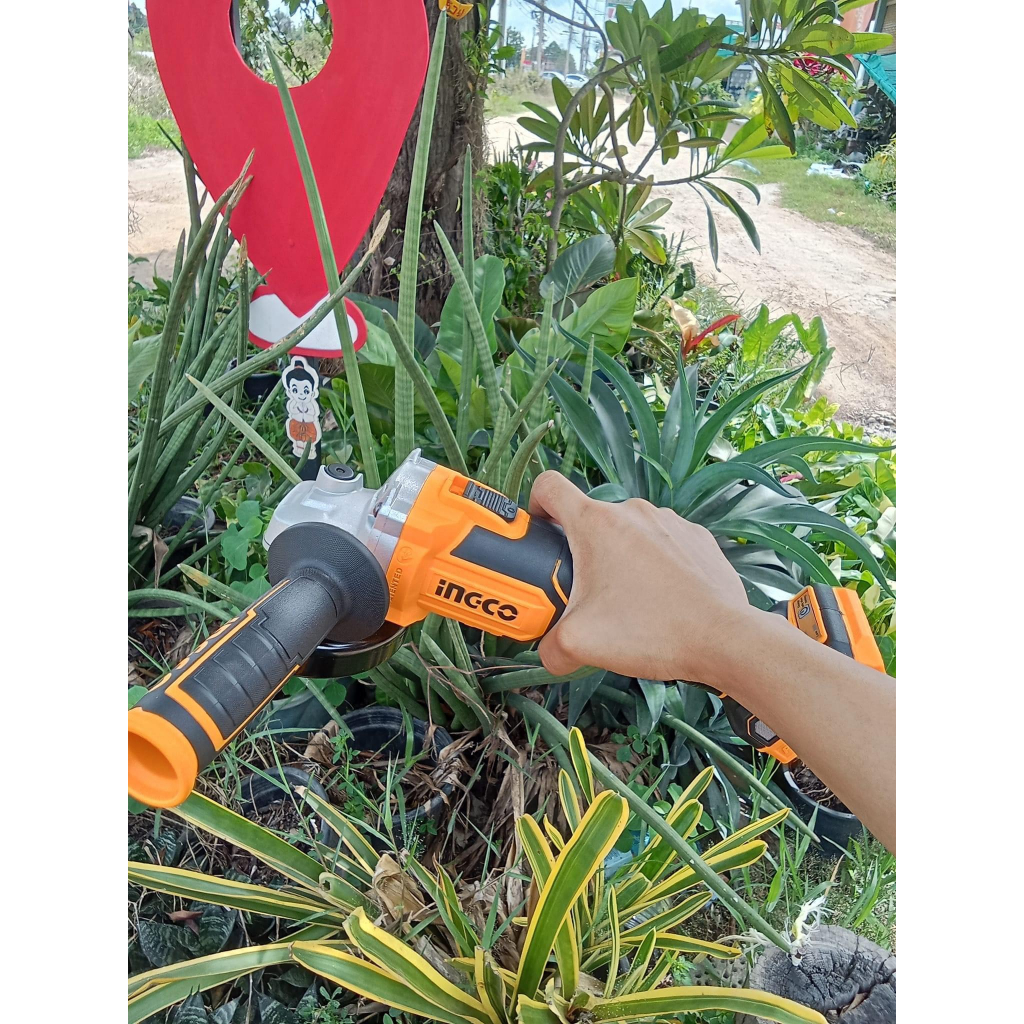 Bộ combo Máy khoan đục bê tông CRHLI20228 , Máy mài góc CAGLI201008, Máy siết vít CIRLI2017 Brushless dùng pin Ingco 20V