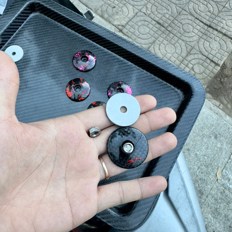 Nút Đậy Kiếng SH Cacbon