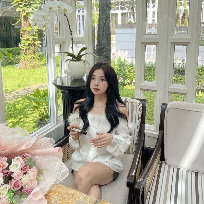 Áo Sơ Mi Trễ Vai Phối Lông Tiểu Thư Sang Chảnh