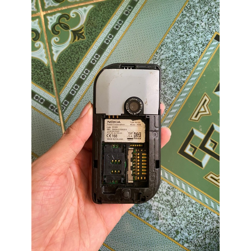 Xác điện thoại Nokia 7610 không rõ tình trạng
