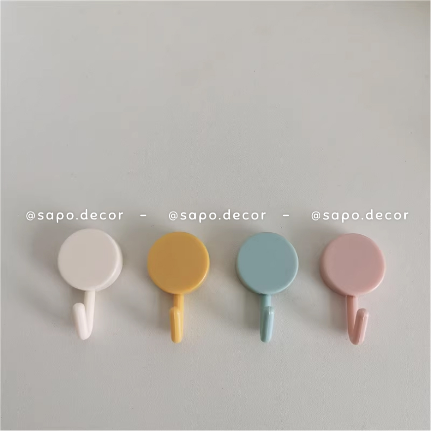 Móc nhựa tròn dán tường treo đồ vật, móc gắn tường decor trang trí nhà cửa - Sapo Decor 262