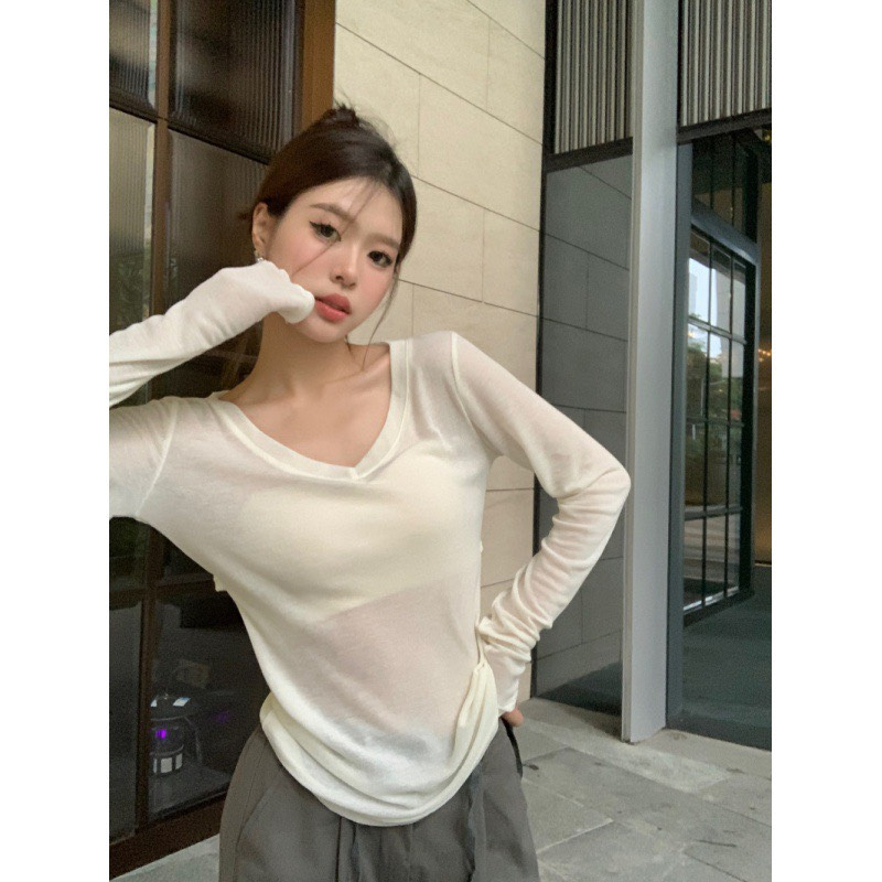 Áo thun giấy cổ tim dài tay dáng ôm body phong cách trẻ trung hot trend