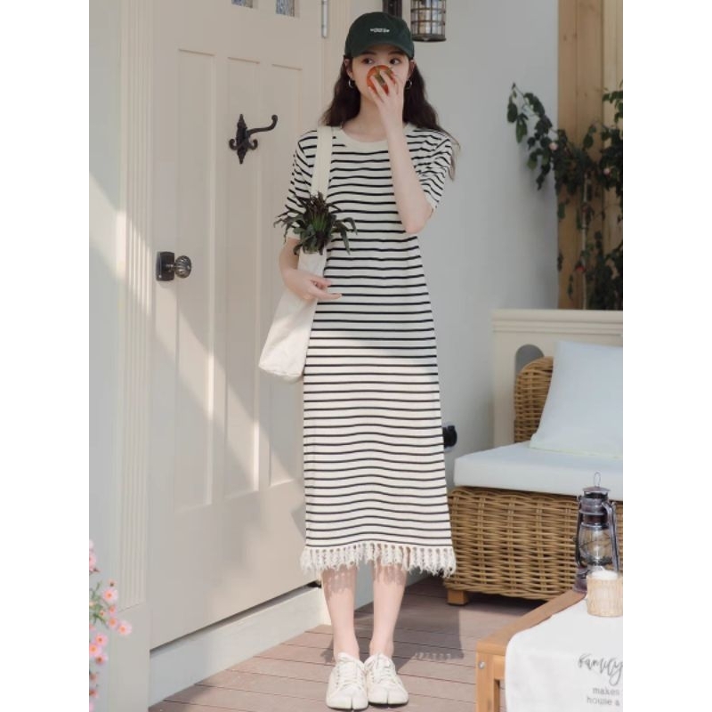 ĐẦM KẺ SỌC BASIC LAI TUA RUA DÁNG SUÔNG FORM MIDI DÀI PHONG CÁCH HÀN QUỐC